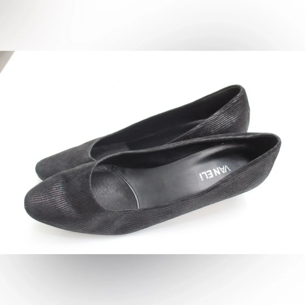 VanEli low pumps